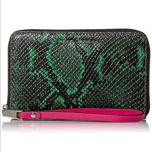Marc Jacobs Zip Phone Wristlet (NEW w/o tags)